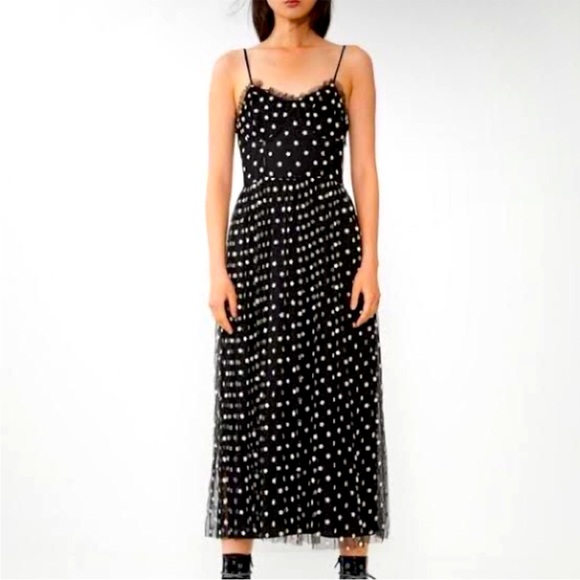 Zara Dresses & Skirts - NWOT ZARA EMBROIDERED MIDI DRESS 🖤
